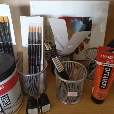Sale of art supplies